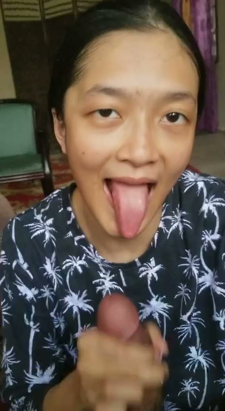 Abg Imut Ngocokin Om Di Ruang Tamu