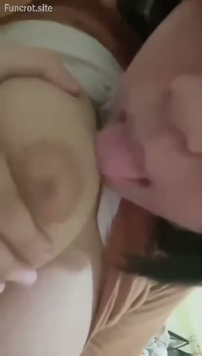Jilat Toket Mama Muda masih bagus