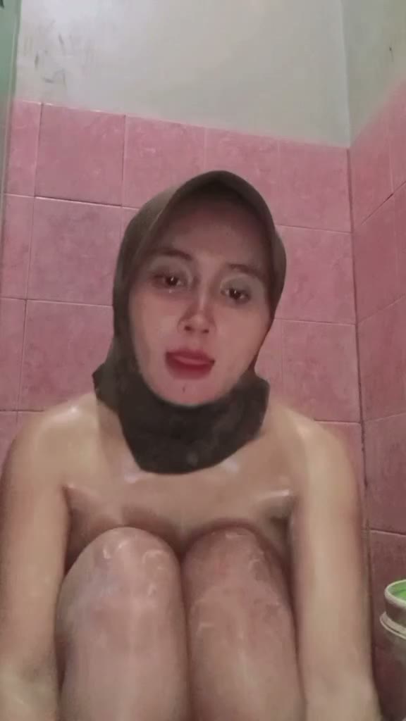 Mama Muda Hijab Berdaster Mandi Mau Ke Kondangan