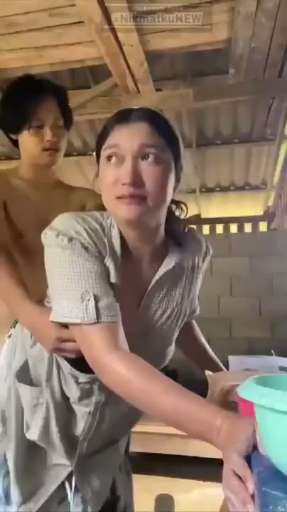 Janda Muda Main Di gubug